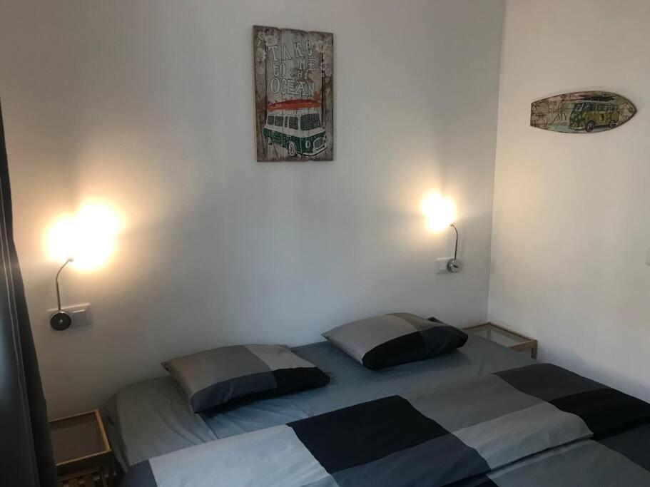 Modern Apartment คอร์ราเลโฮ ภายนอก รูปภาพ