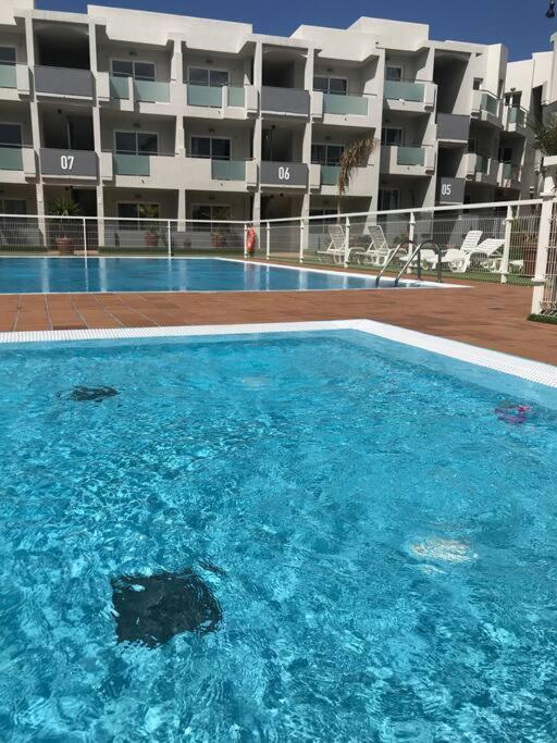 Modern Apartment คอร์ราเลโฮ ภายนอก รูปภาพ