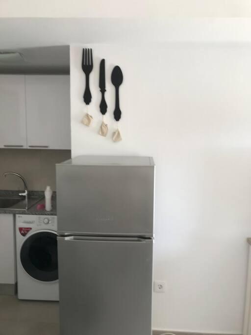 Modern Apartment คอร์ราเลโฮ ภายนอก รูปภาพ